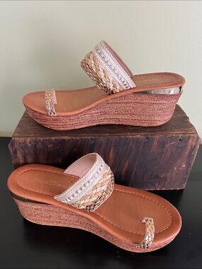 Torta Caliente Havana beaded toe-ring platform wedge sandals